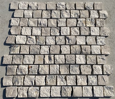 Trang trí sàn đá cuội tối tăm